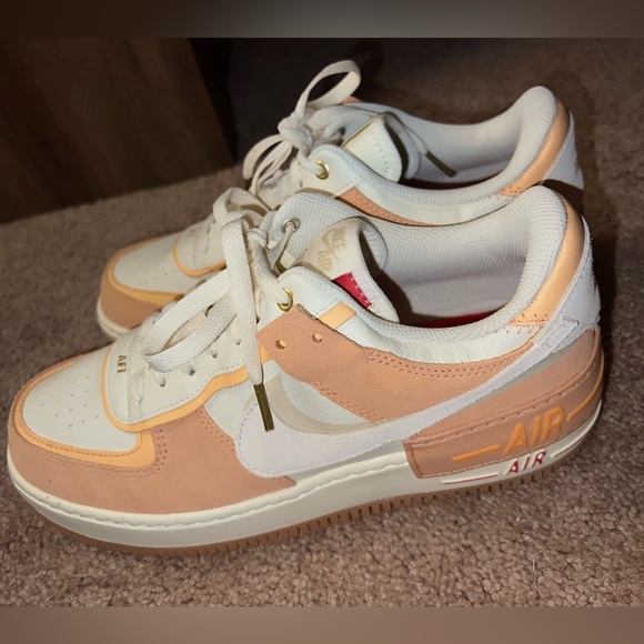 WOMEN ORANGE NIKE AIR FORCE 1 - Picture 1 of 5